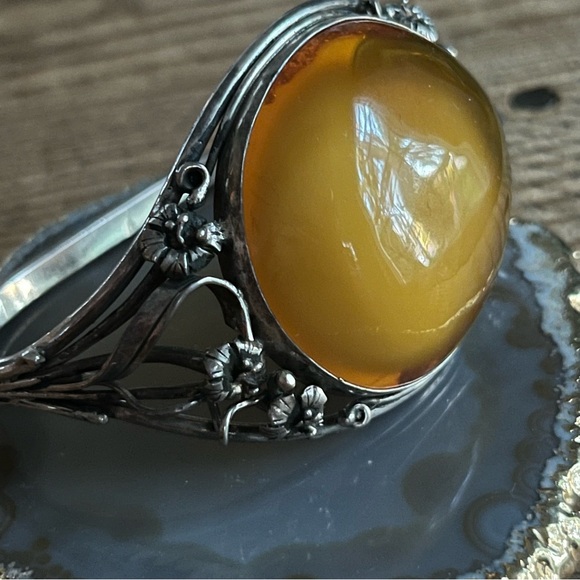 Vintage European Baltic Amber and Sterling Silver Oval Bracelet - One Of A Kind! - Picture 7 of 10